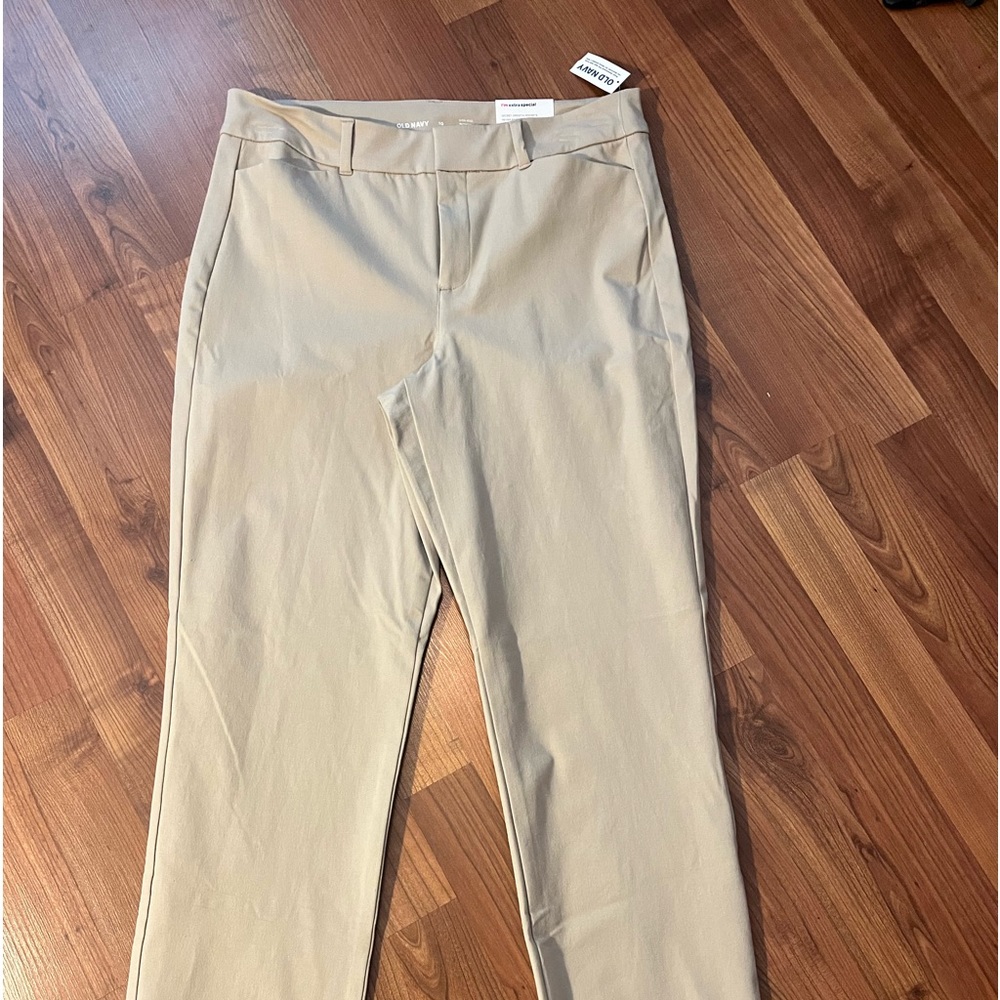 NWT High Rise Pixie Pants